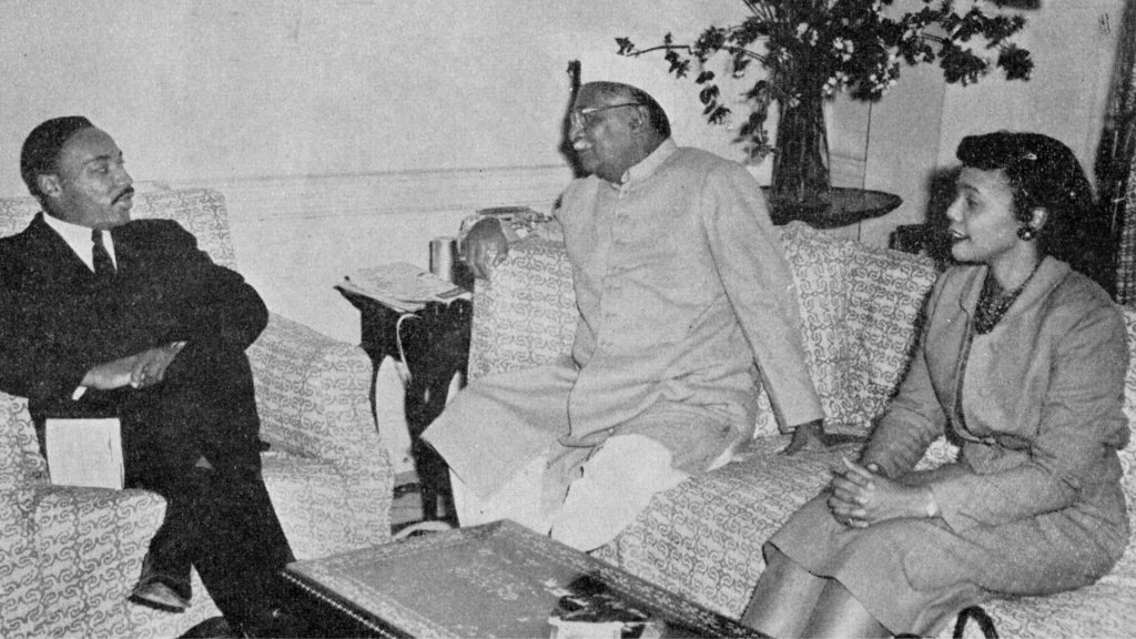 Martin Luther King, Jr. met Indian President Rajendra Prasad. (Photograph courtesy Gandhi Smarak Nidhi/National Gandhi Museum)